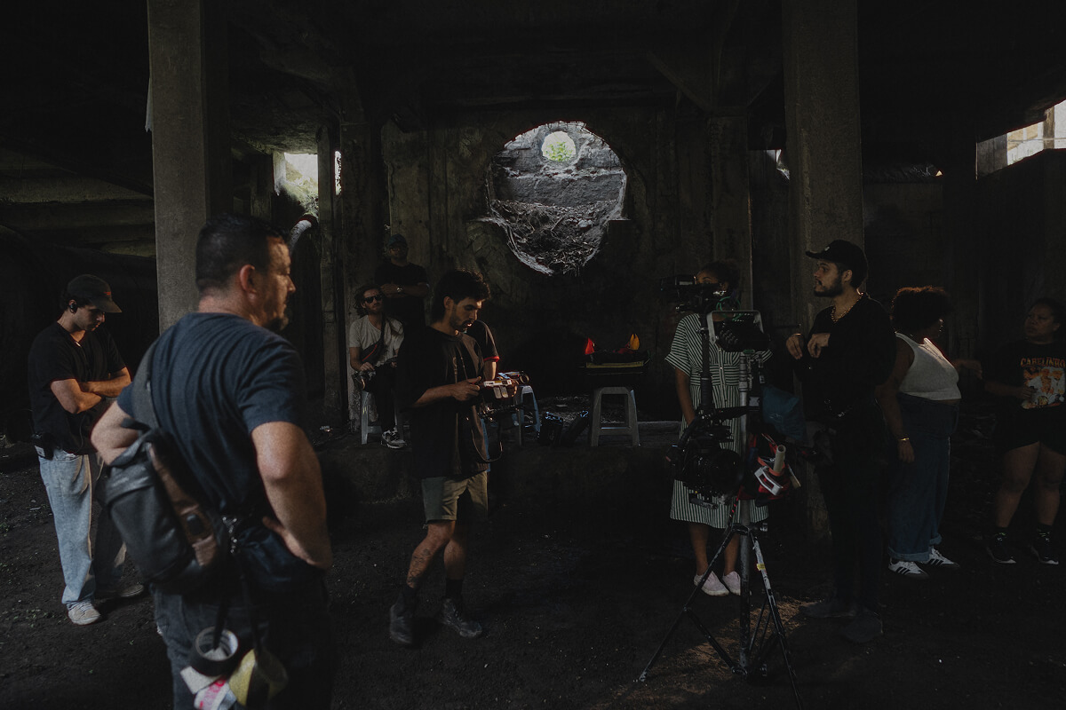 theo_highVibrations-14 (1)