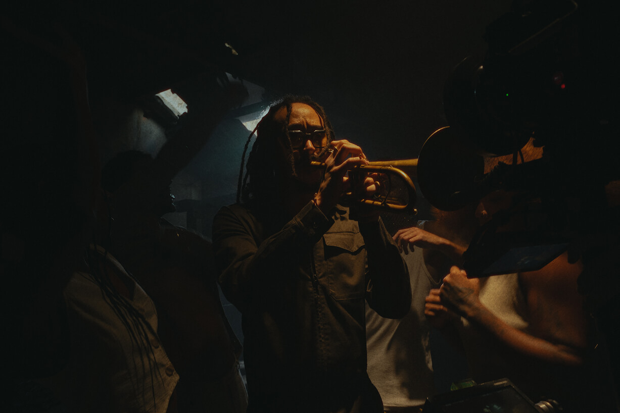 theo_highVibrations-21