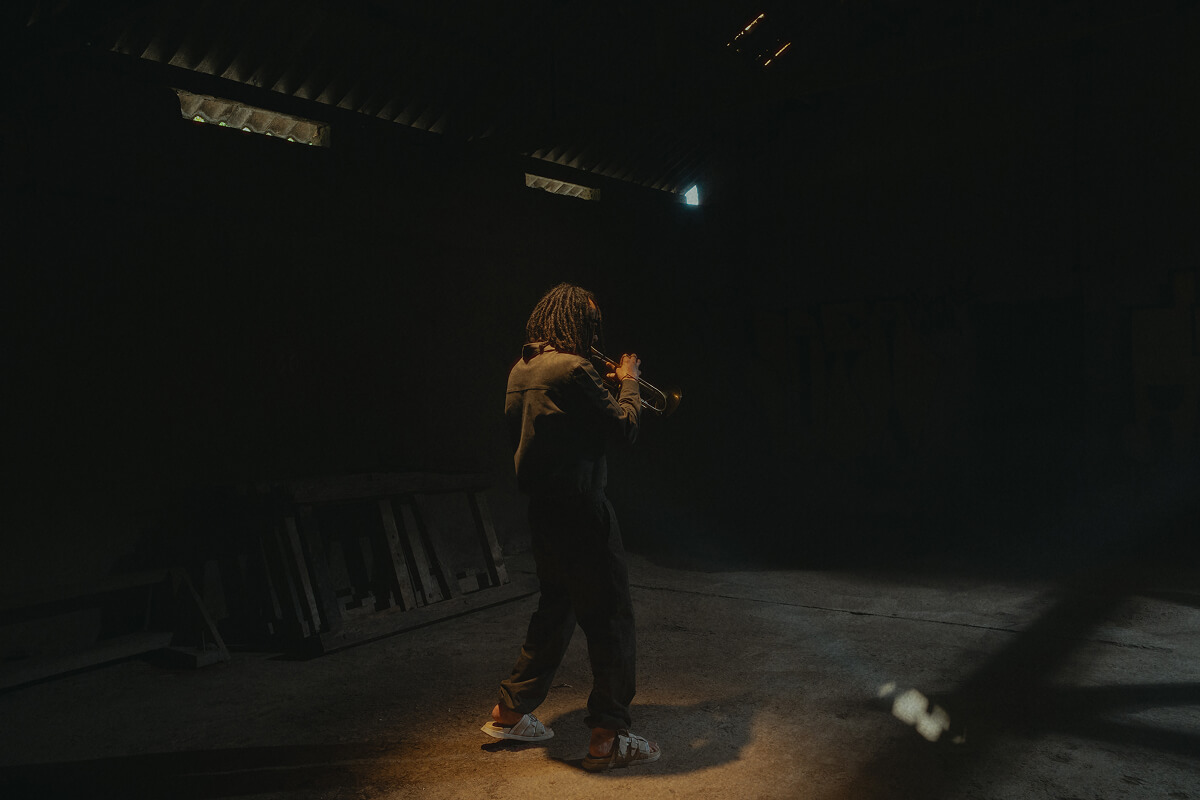 theo_highVibrations-31