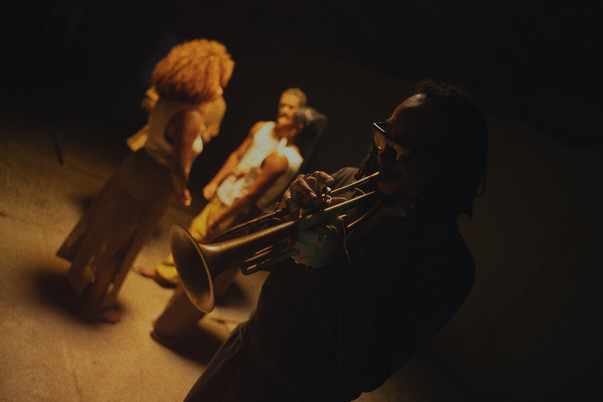 theo_highVibrations-33